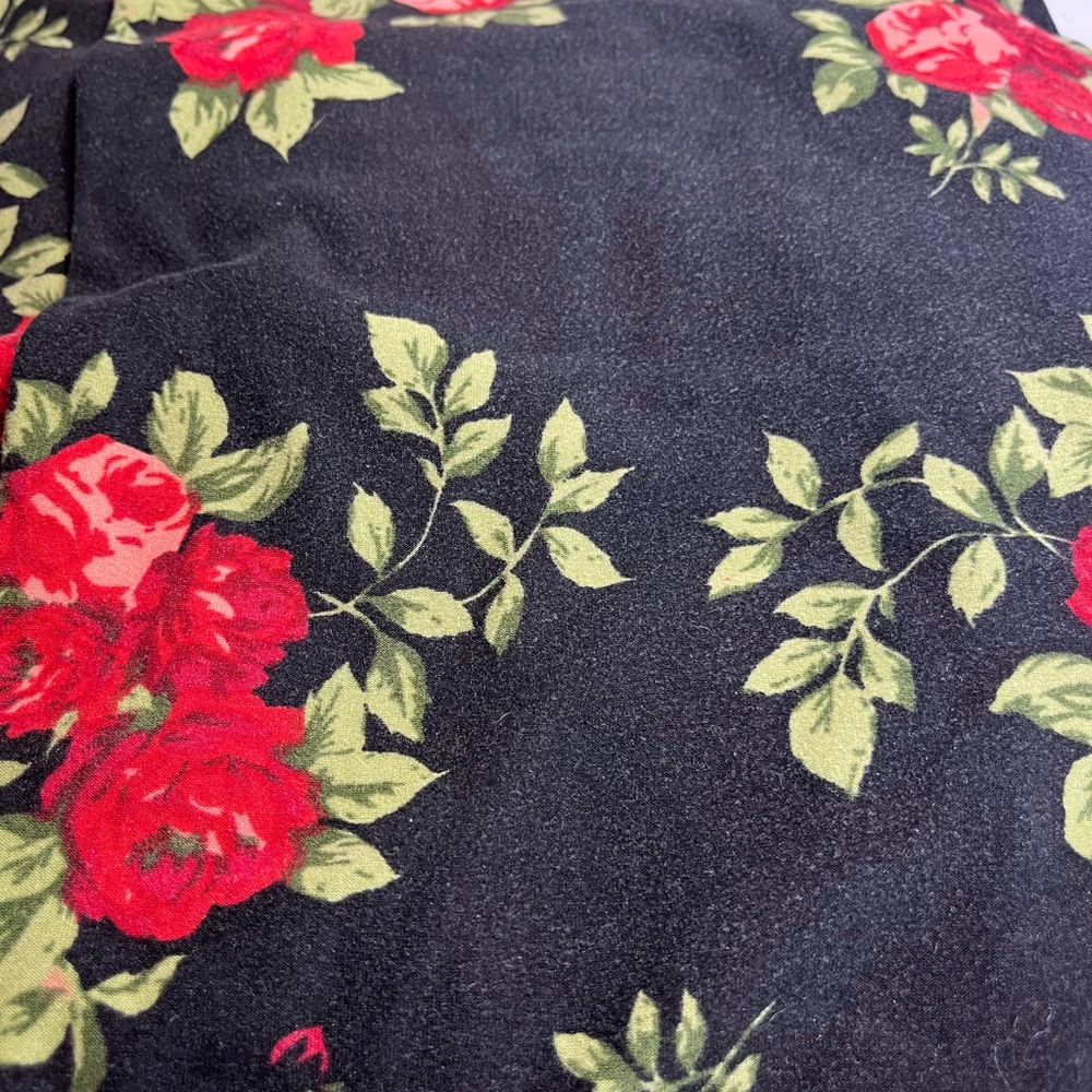 Lularoe leggings in TC from smoke free home. Some never worn, some barely worn.